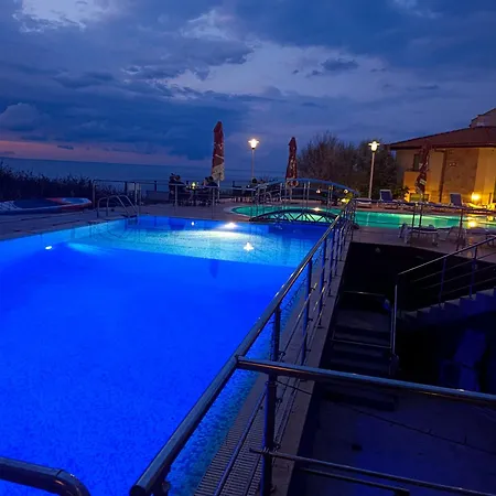 Family Lalov Egrek 3*